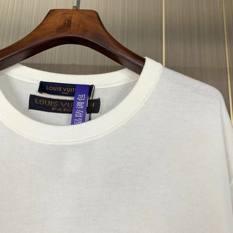 Louis Vuitton Louis Vuitton Short Sleeve Knitted T-shirt-yf Size US L / EU 52-54 / 3 - 3 Thumbnail