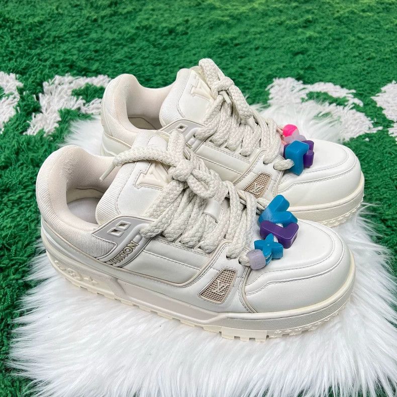 Louis Vuitton Louis Vuitton White Trainer Casual Sneakers-yf Size US 8.5 / EU 41-42 - 4 Thumbnail