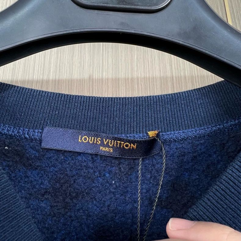Louis Vuitton Louis Vuitton Blue Printed Sweatshirt Size S-yf Size US S / EU 44-46 / 1 - 5 Thumbnail