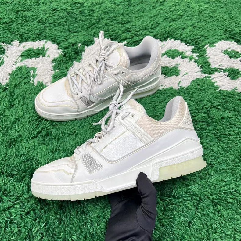 Louis Vuitton Louis Vuitton White Trainer Sneakers Size 8-yf Size US 8 / EU 41 - 2 Thumbnail