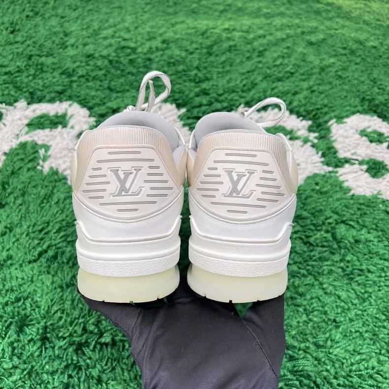 Louis Vuitton Louis Vuitton White Trainer Sneakers Size 8-yf Size US 8 / EU 41 - 3 Thumbnail