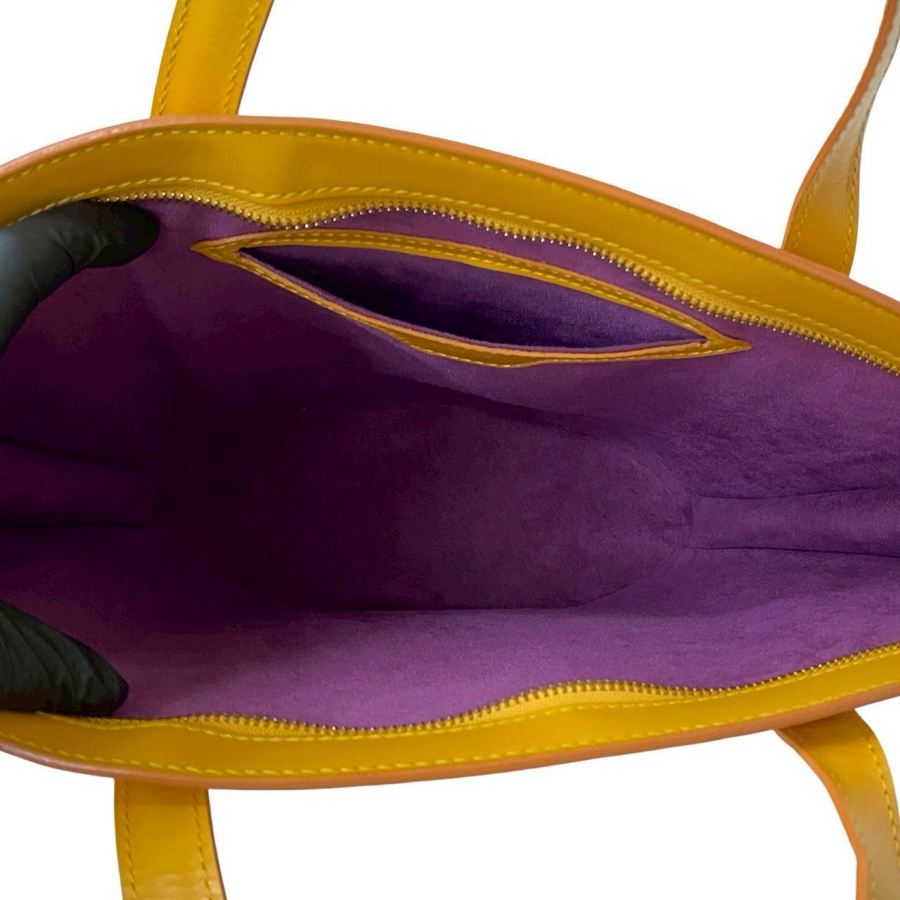 Louis Vuitton Louis Vuitton Handbag Yellow Leather Size ONE SIZE - 9 Thumbnail