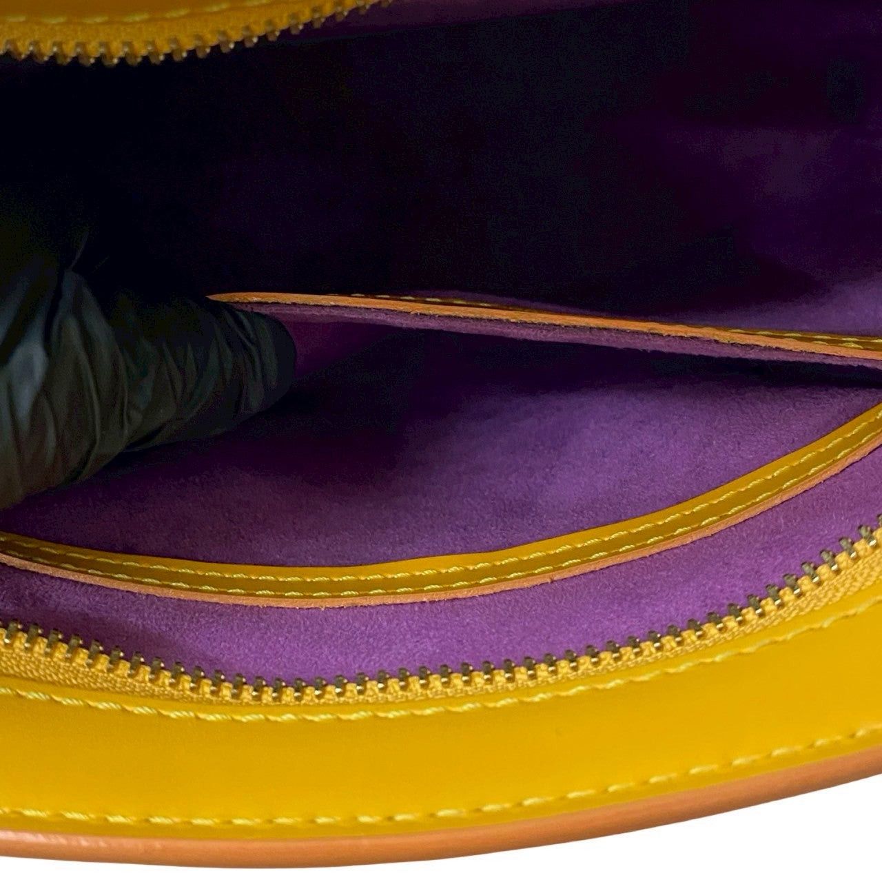 Louis Vuitton Louis Vuitton Handbag Yellow Leather Size ONE SIZE - 10 Thumbnail