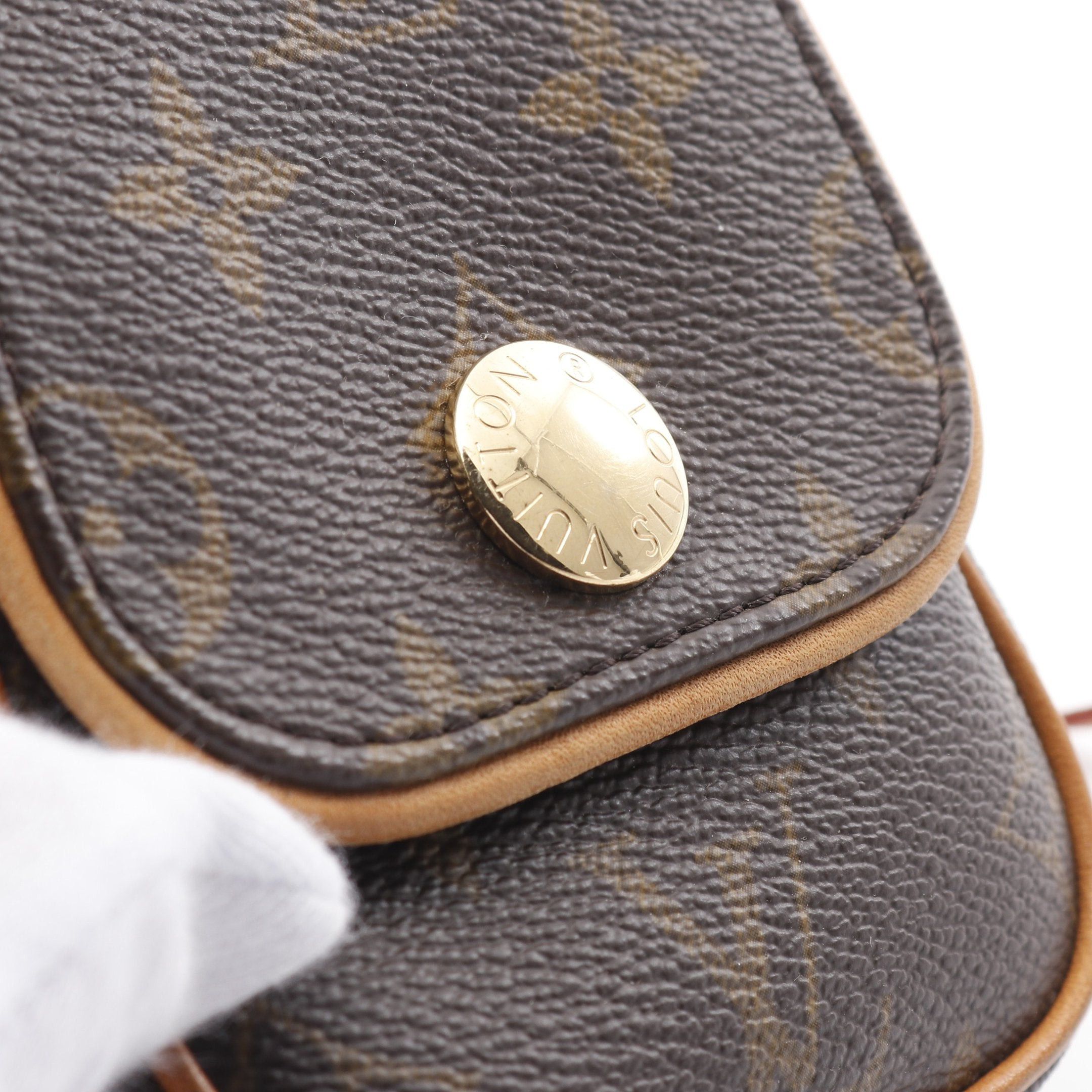 Louis Vuitton Louis Vuitton Pochette Cancun Monogram Shoulder Bag Leather Brown Size ONE SIZE - 7 Thumbnail