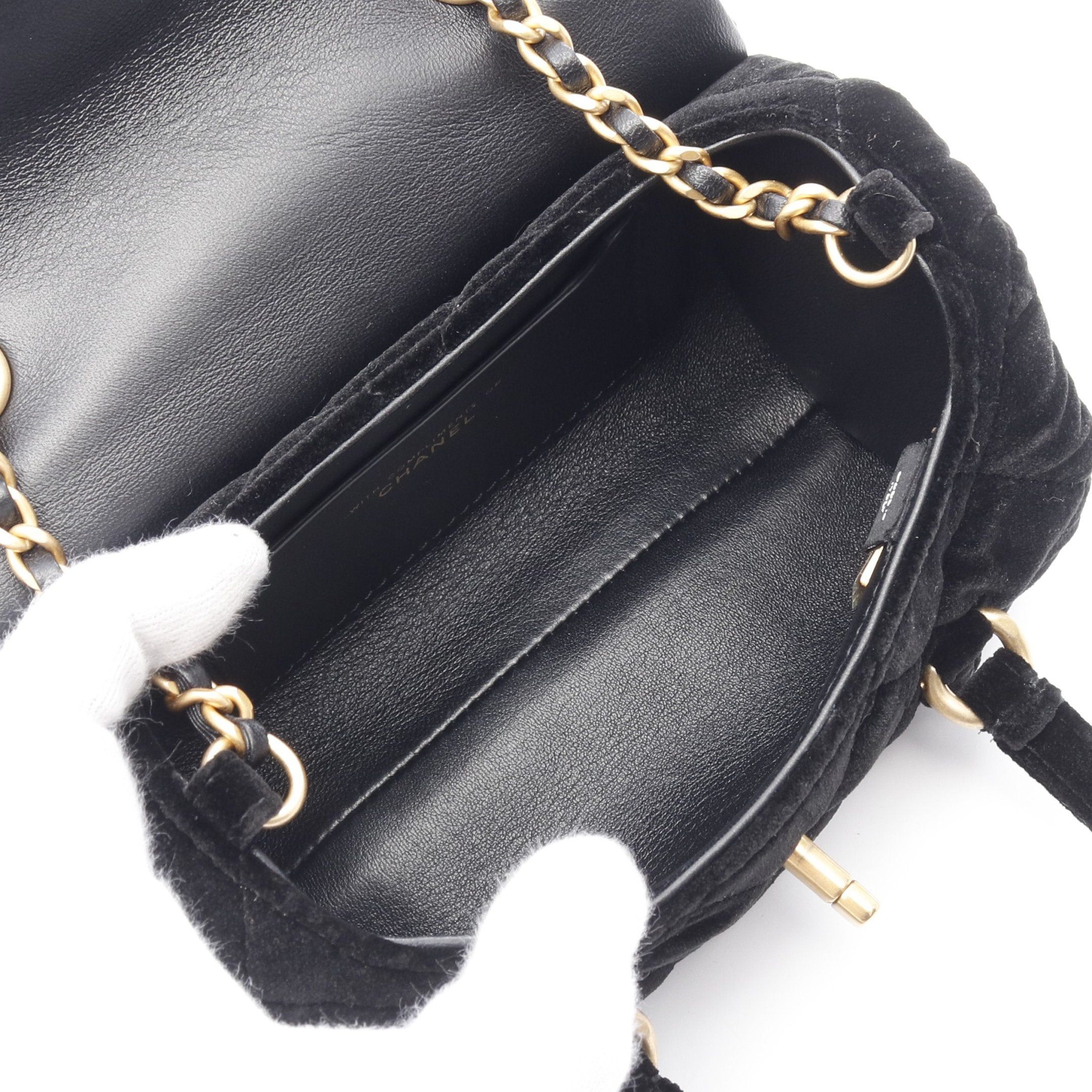 Chanel Chanel Matelasse Chain Shoulder Bag Velor Black Gold Hardware Size ONE SIZE - 3 Thumbnail