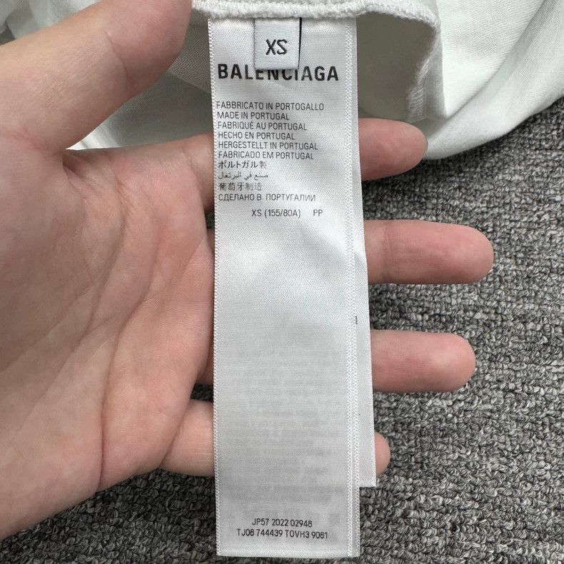 Balenciaga Balenciaga Short Sleeve Love Print T-Shirt-yf Size US XS / EU 42 / 0 - 5 Thumbnail