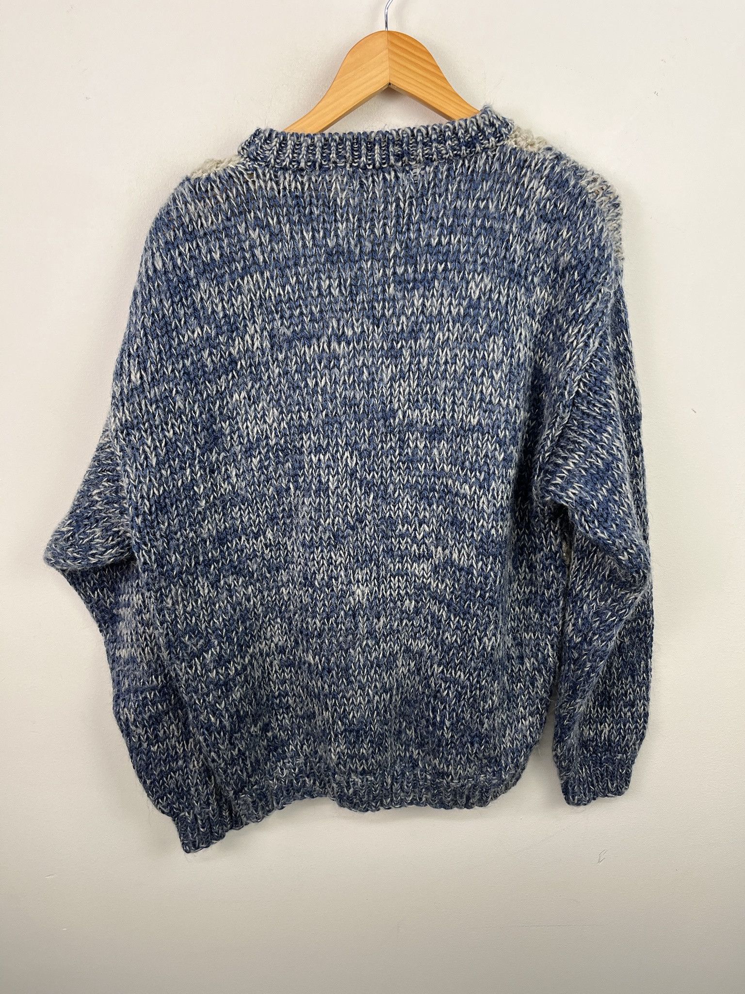 Vintage Vintqge 90s Sweater Acrylic 3D Knit Coodig Style Sweater Size L Size US L / EU 52-54 / 3 - 3 Thumbnail