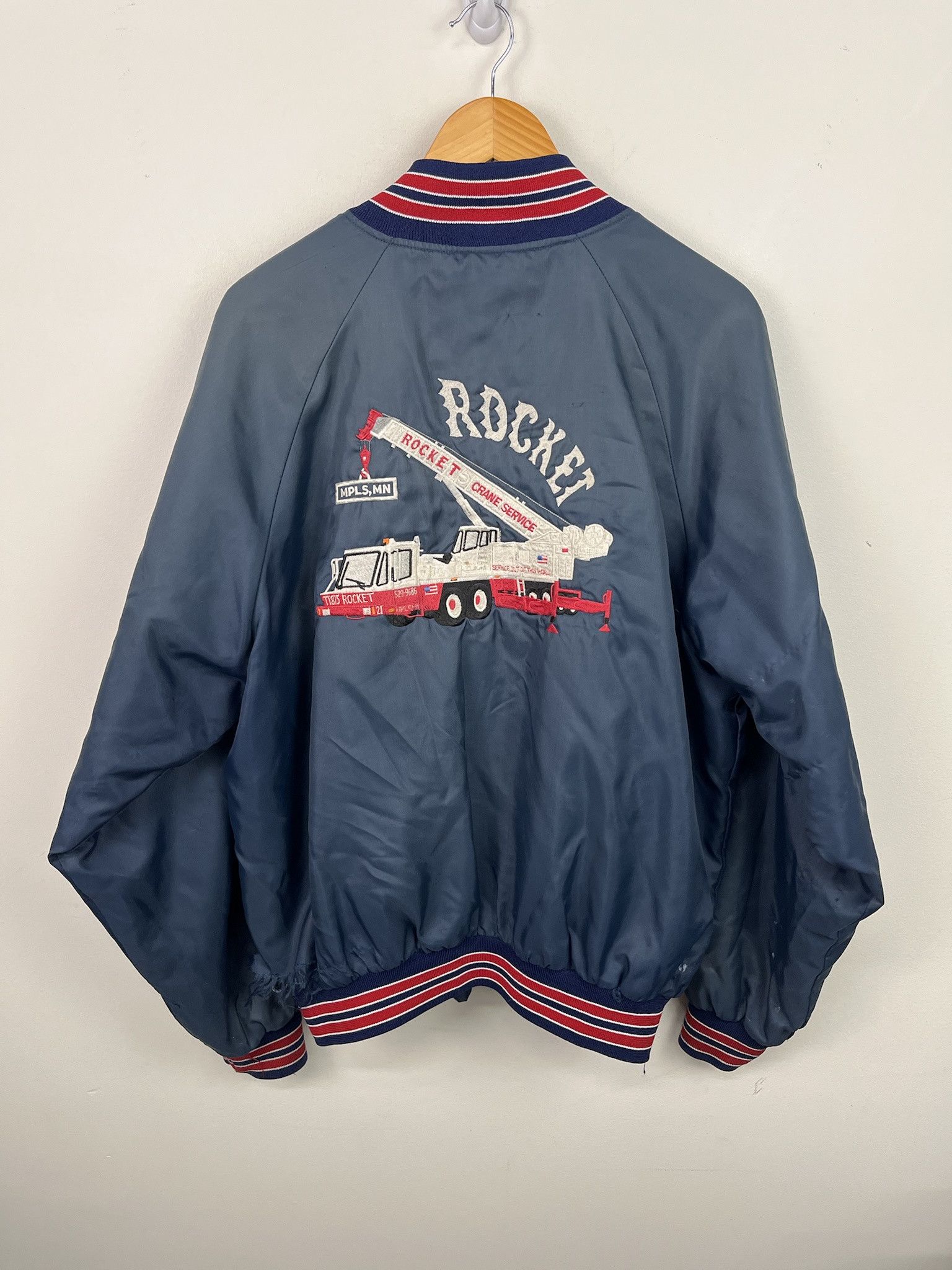 Vintage Vintage 90s Distressed Rocket Frane Service Warm Up snap jacket Size XL Size US XL / EU 56 / 4 - 2 Thumbnail