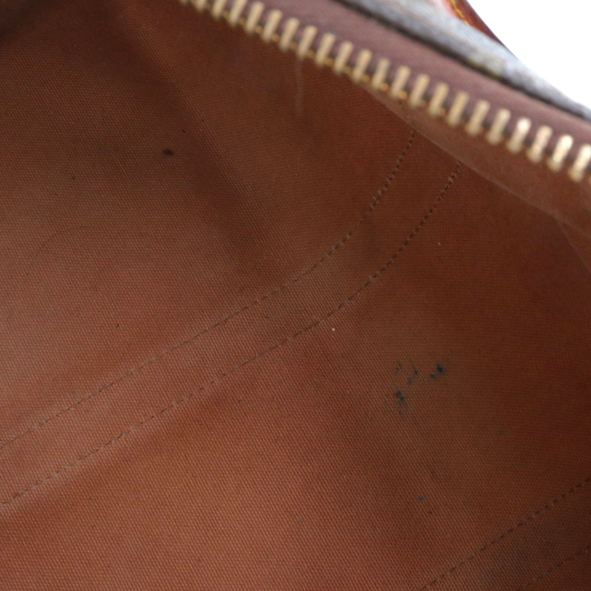 Louis Vuitton LOUIS VUITTON - Louis Vuitton Keepall 50 travel bag in vintage monogrammed canvas Size ONE SIZE - 9 Thumbnail