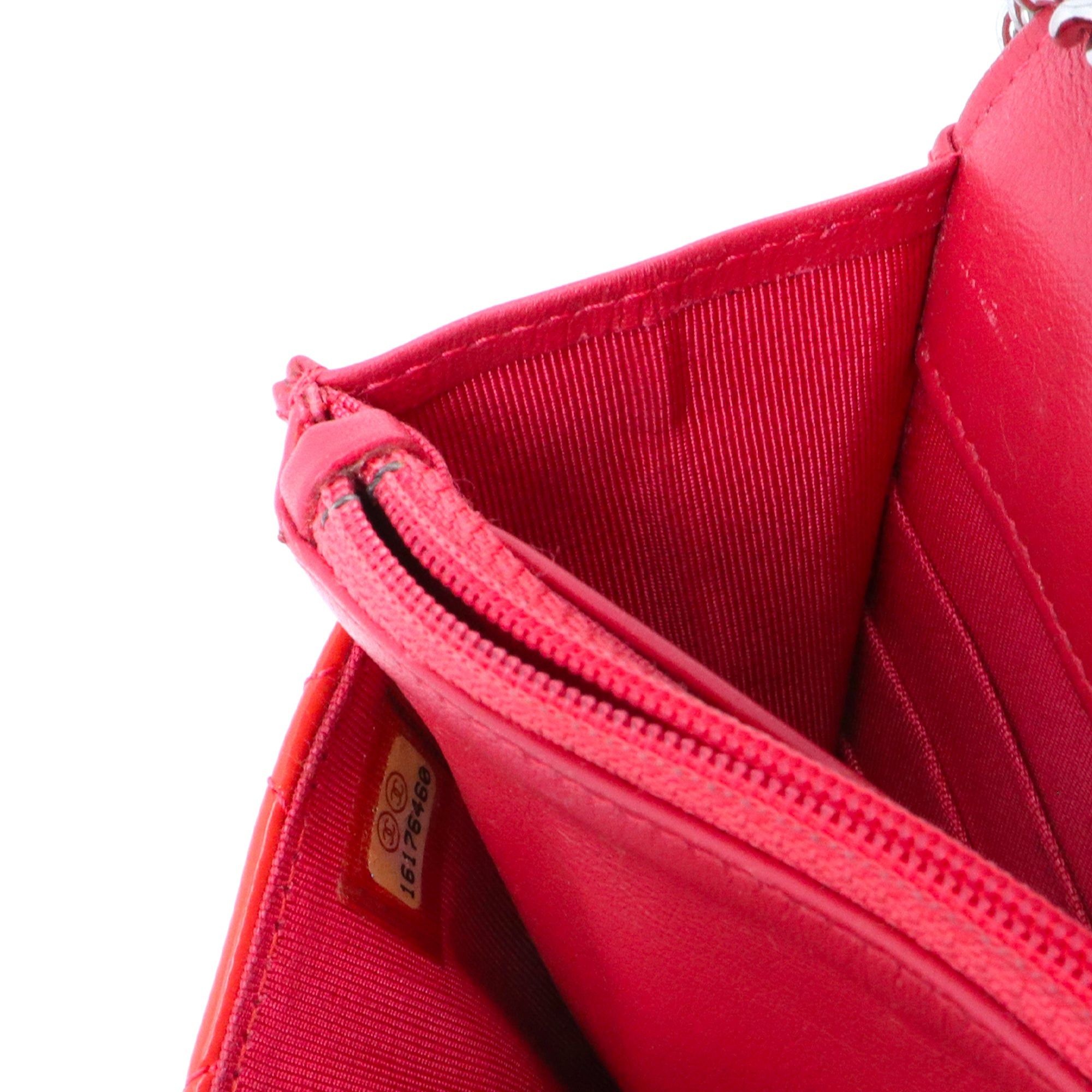 Chanel CHANEL - Chanel Wallet On Chain shoulder bag in pink patent leather Size ONE SIZE - 10 Thumbnail
