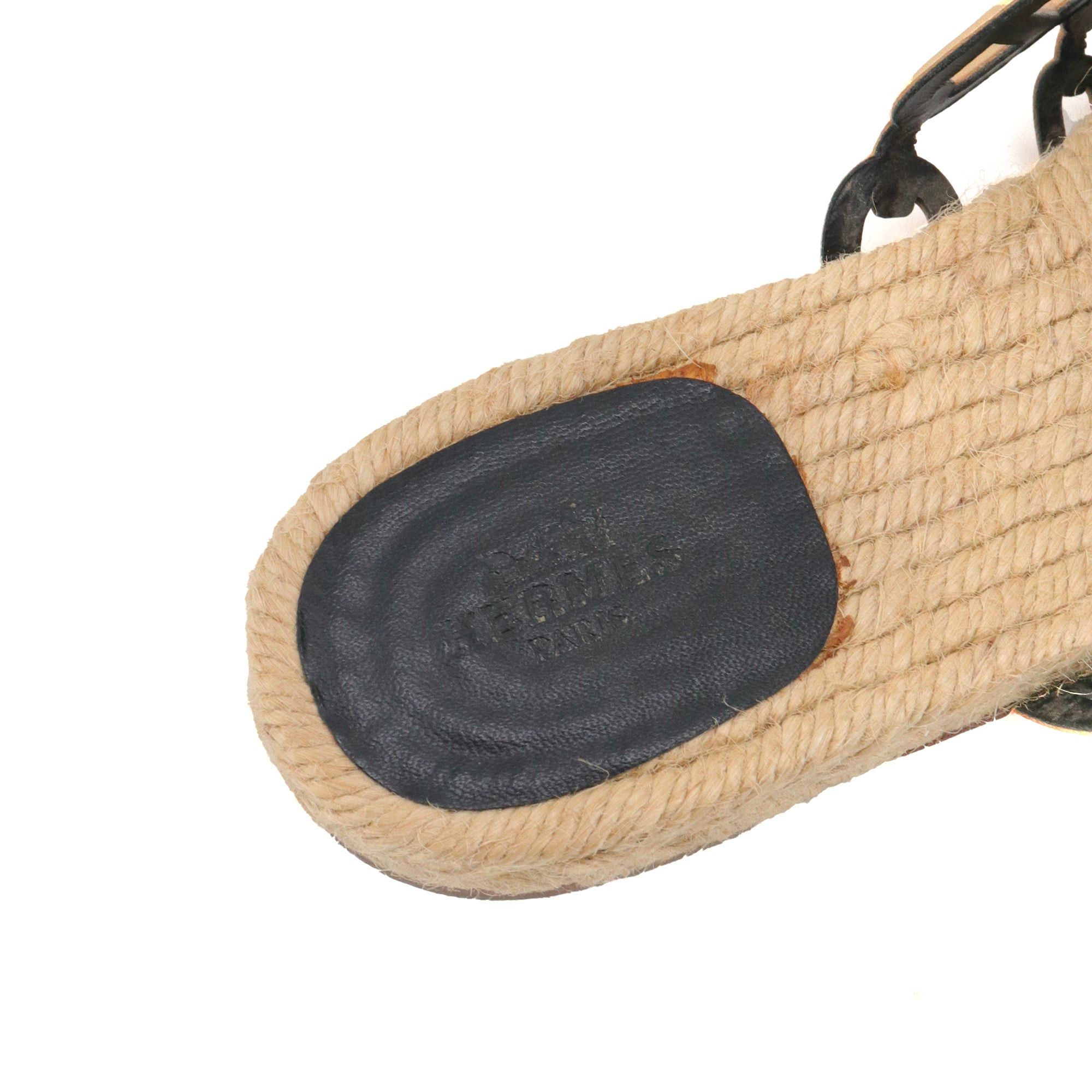 Hermes HERMÈS - Ancone Hermès sandals in gold leather (T37) Size US 6 / IT 36 - 5 Thumbnail