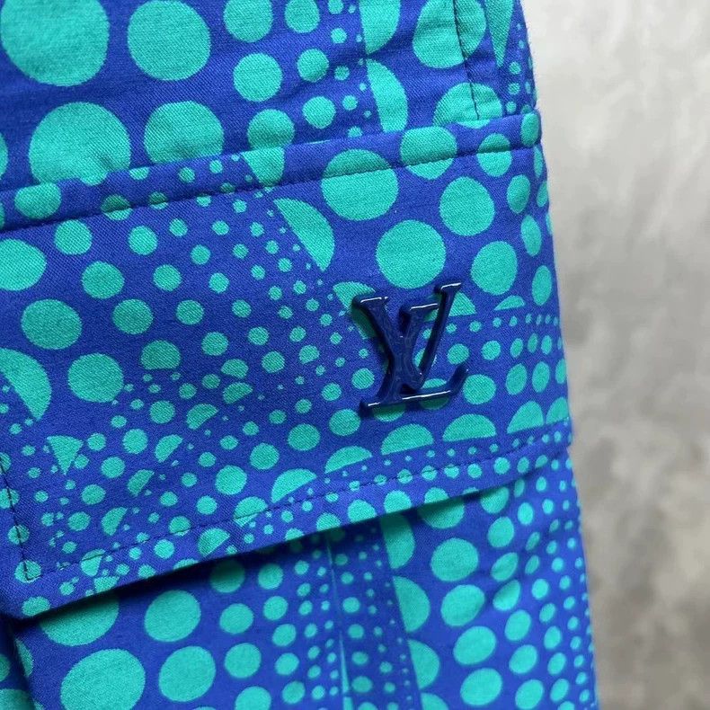 Louis Vuitton Louis Vuitton Blue Pattern Cargo Shorts Size US 28 / EU 44 - 3 Thumbnail