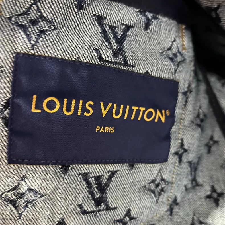 Louis Vuitton Louis Vuitton Denim Jacket with Logo Design Size US M / EU 48-50 / 2 - 4 Thumbnail