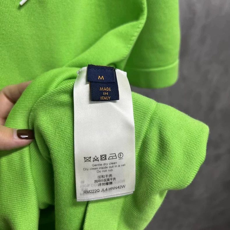Louis Vuitton Louis Vuitton Green Short Sleeve Logo Tee Size US M / EU 48-50 / 2 - 6 Thumbnail