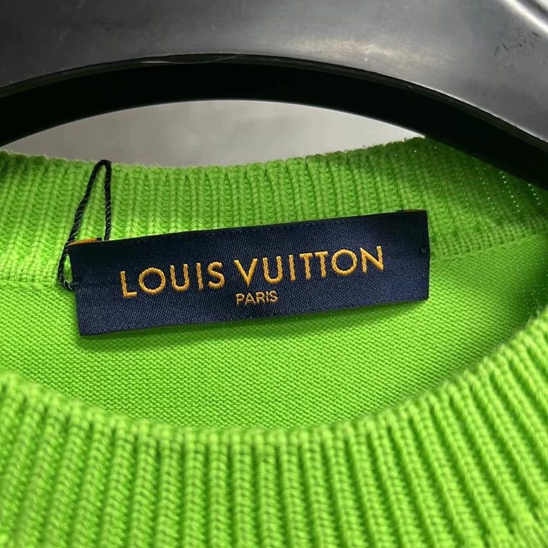 Louis Vuitton Louis Vuitton Green Short Sleeve Logo Tee Size US M / EU 48-50 / 2 - 4 Thumbnail