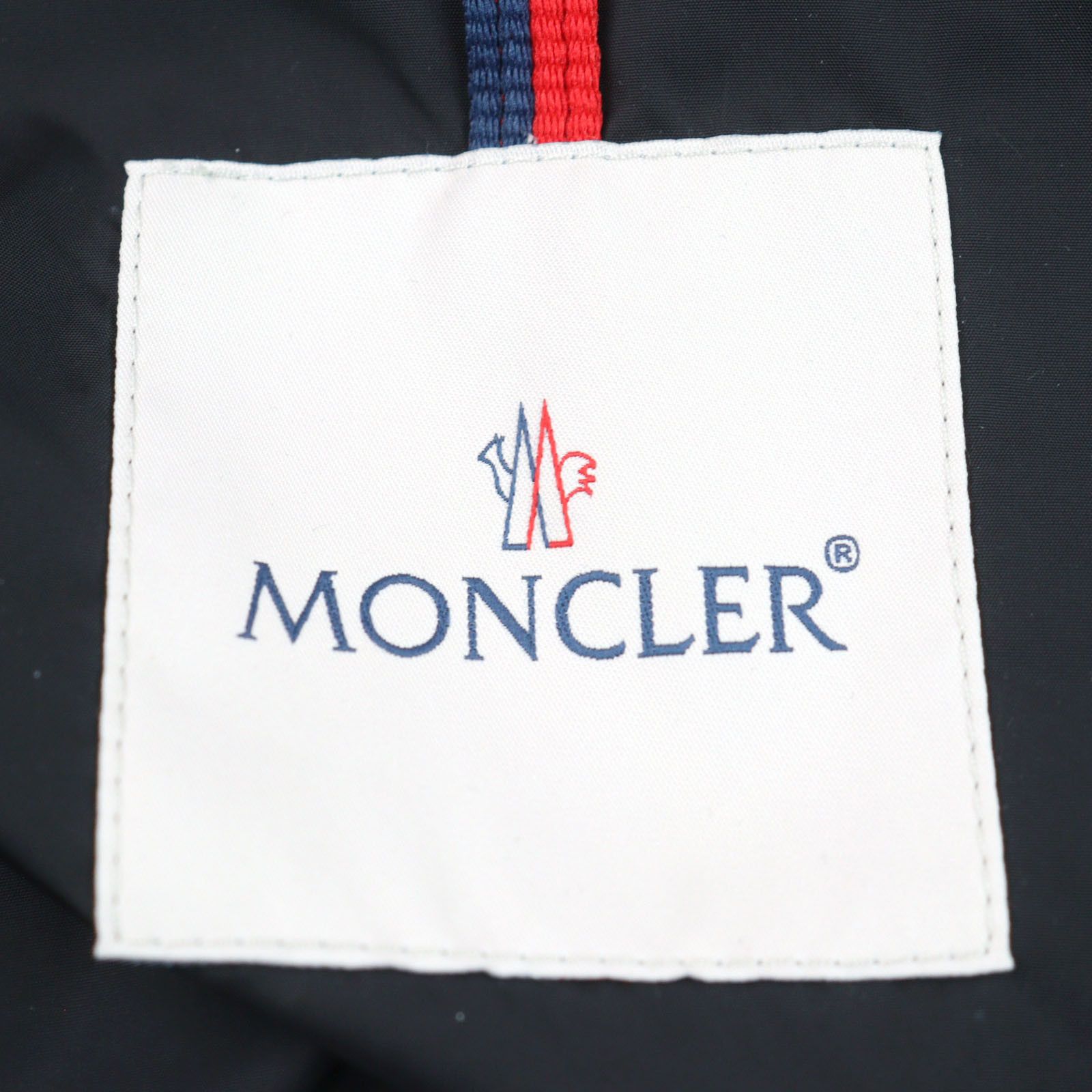 Moncler Moncler Moncler SIAGNE GIUBBOTTO Nylon Hooded Jacket Others Outerwear F10911B72600 539UR Size ONE SIZE - 10 Thumbnail