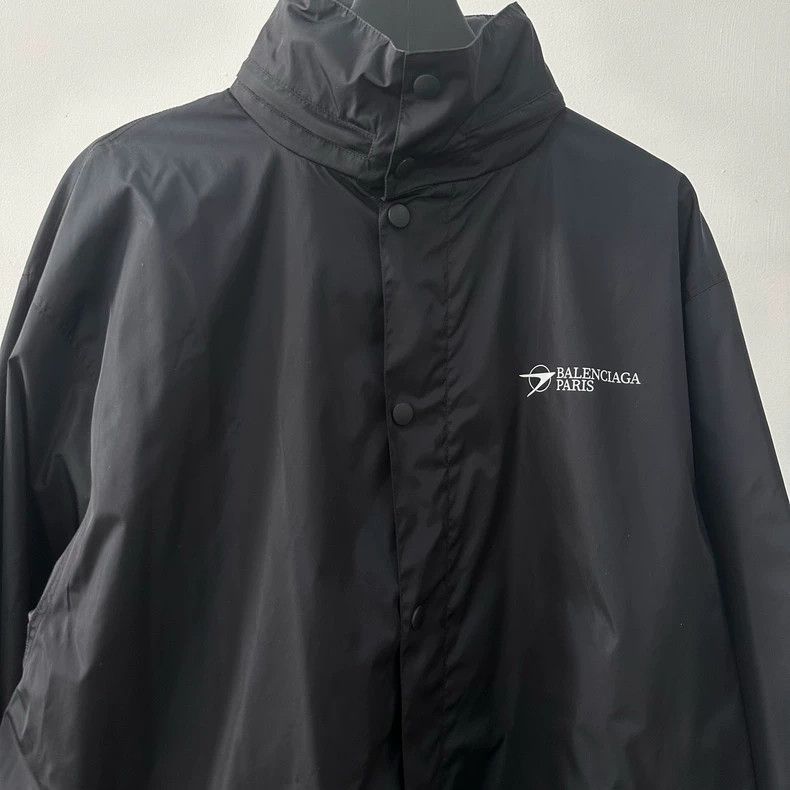 Balenciaga Balenciaga SS21 Logo Windbreaker Jacket Size US S / EU 44-46 / 1 - 3 Thumbnail