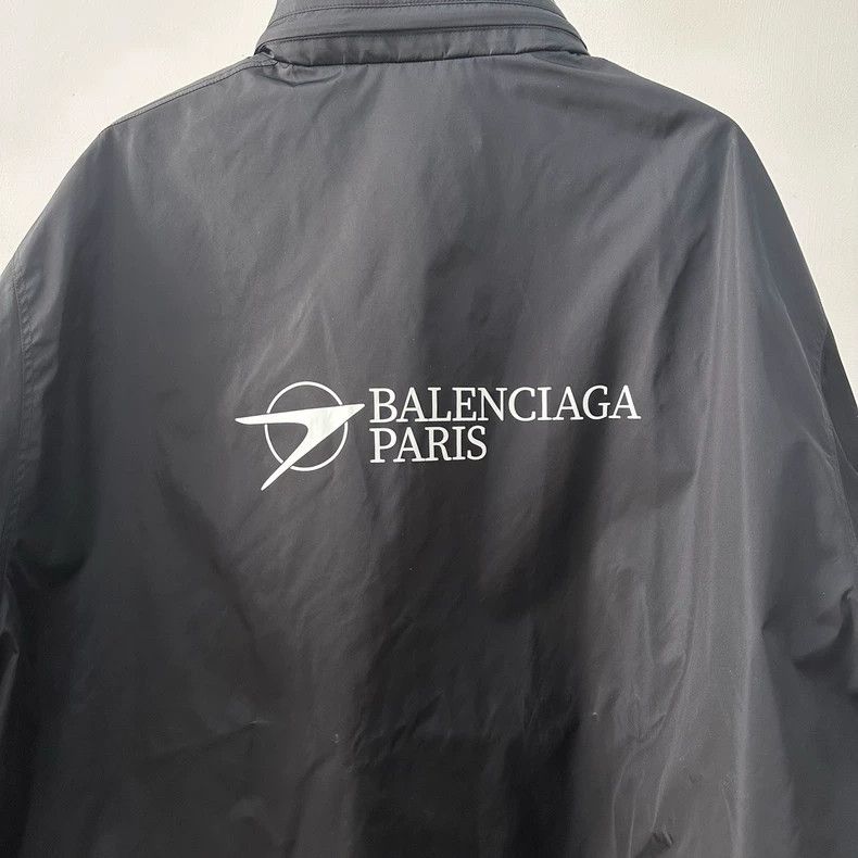 Balenciaga Balenciaga SS21 Logo Windbreaker Jacket Size US S / EU 44-46 / 1 - 4 Thumbnail