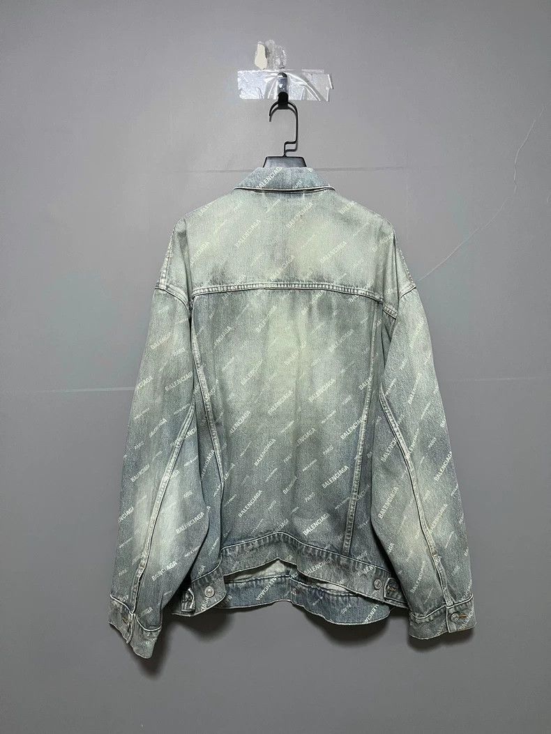 Balenciaga Balenciaga Distressed Logo Denim Jacket Size US S / EU 44-46 / 1 - 2 Thumbnail