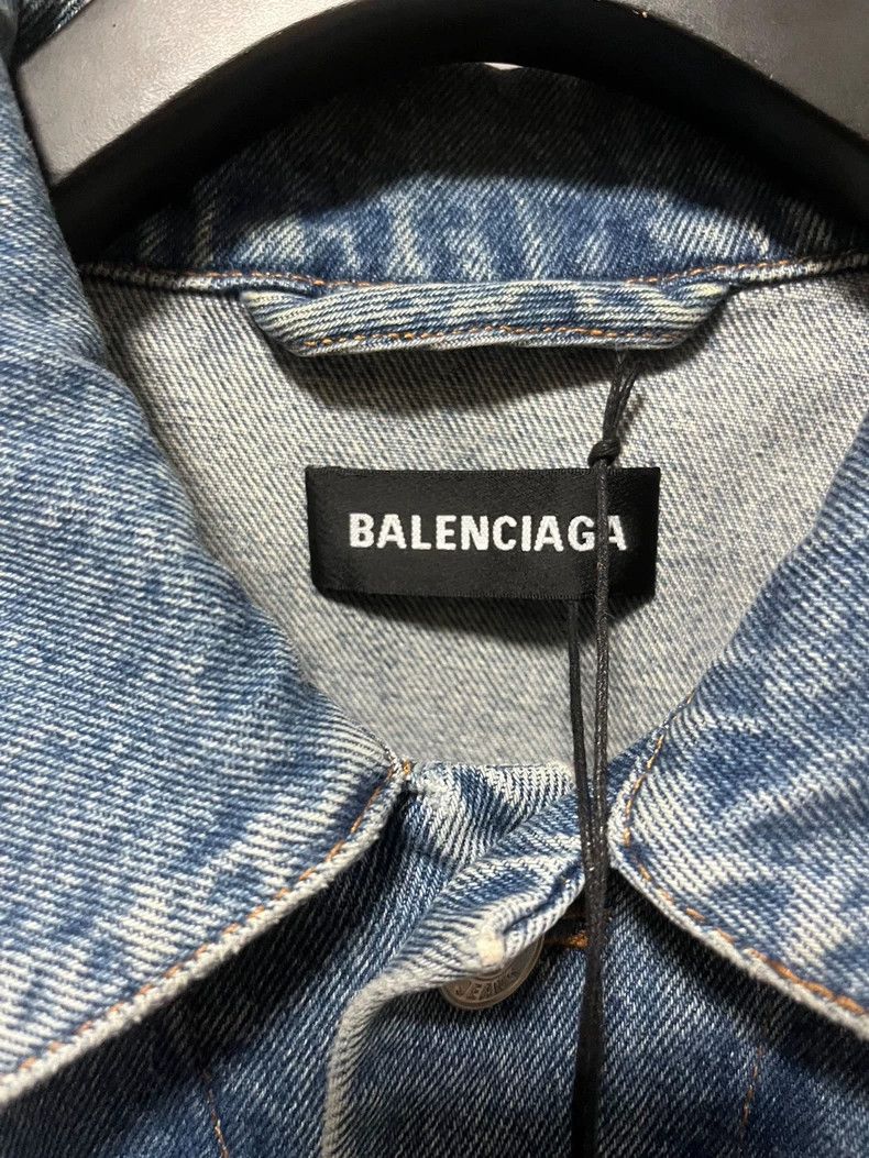 Balenciaga Balenciaga Multi-Language Denim Jacket Size US L / EU 52-54 / 3 - 3 Thumbnail