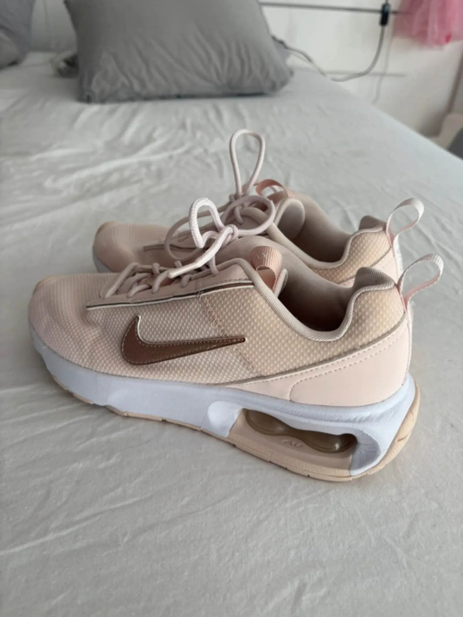 Nike Nike Sneakers Size US 7.5 / IT 37.5 - 2 Thumbnail