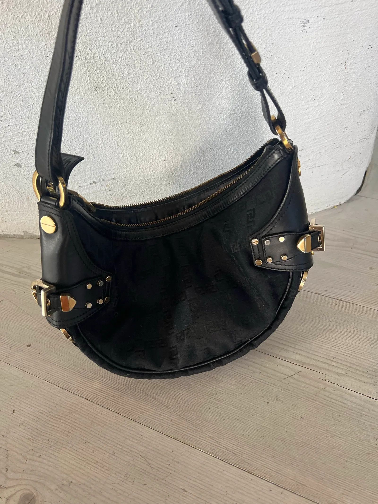 Versace Versace Bucket Bag Size ONE SIZE - 4 Thumbnail