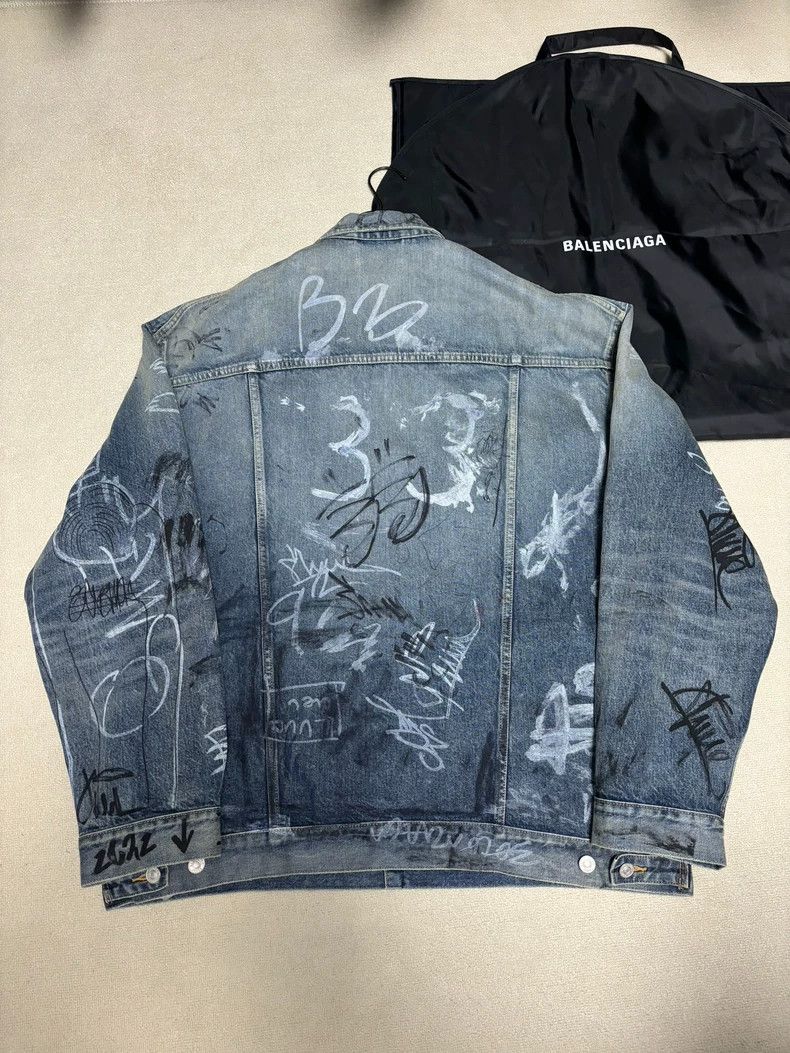 Balenciaga Balenciaga Blue Graffiti Denim Jacket Size US M / EU 48-50 / 2 - 2 Thumbnail