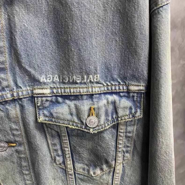 Balenciaga Blue Logo Denim Jacket from Balenciaga Size US M / EU 48-50 / 2 - 4 Thumbnail