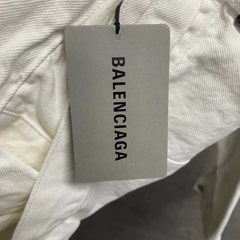 Balenciaga Balenciaga White Embroidered Denim Jacket Size US XL / EU 56 / 4 - 4 Thumbnail