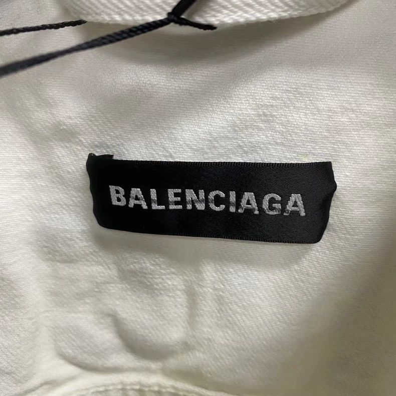 Balenciaga Balenciaga White Embroidered Denim Jacket Size US XL / EU 56 / 4 - 3 Thumbnail