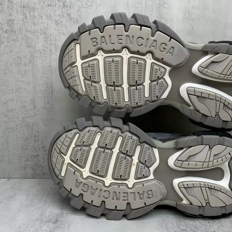 Balenciaga Balenciaga Track LED Sneakers Gray Size 37 Size US 6 / EU 39 - 8 Thumbnail