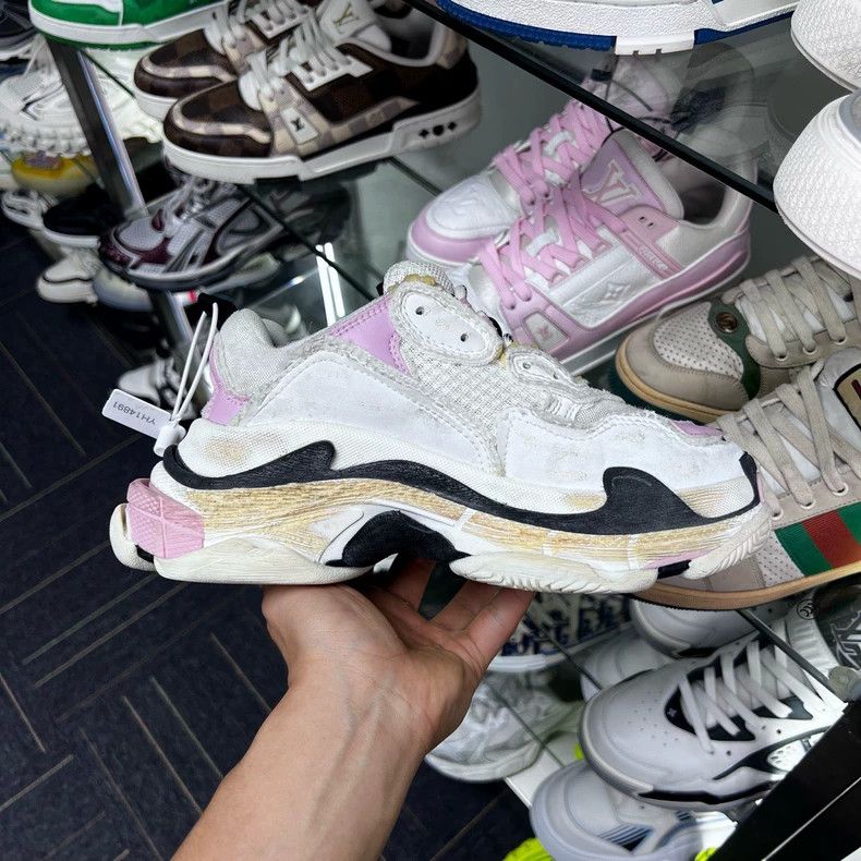 Balenciaga Balenciaga Triple S Sneakers White Pink Size US 10 / EU 43 - 3 Thumbnail