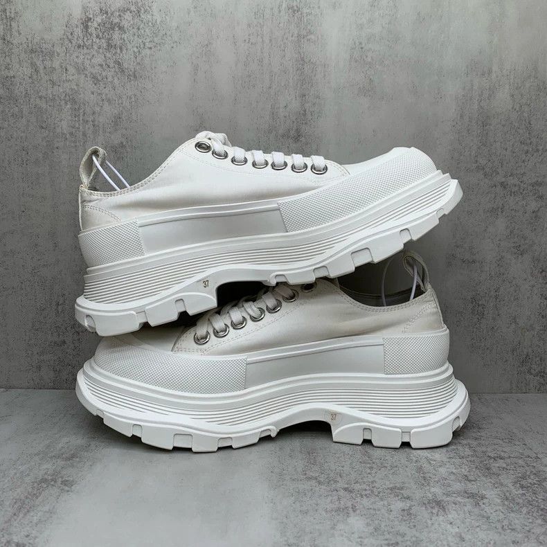 Alexander McQueen Alexander McQueen White Logo Martin Boots Size 37 Size US 8 / IT 38 - 7 Thumbnail