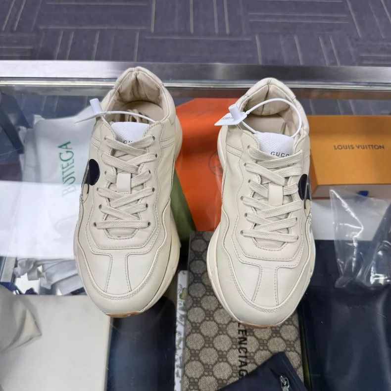 Gucci Gucci Mickey Mouse Sneakers Size 35 Size US 6 / EU 39 - 2 Thumbnail