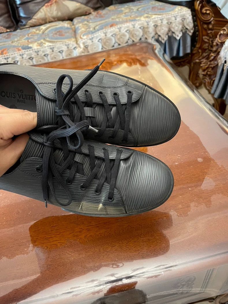 Louis Vuitton Luxury Comfortable Blue Sneakers Size 7.5 Size US 8 / IT 38 - 2 Thumbnail