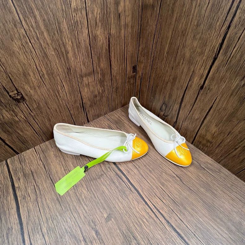 Chanel Chanel White Yellow Ballet Flats Size 36.5 Size US 6 / IT 36 - 5 Thumbnail