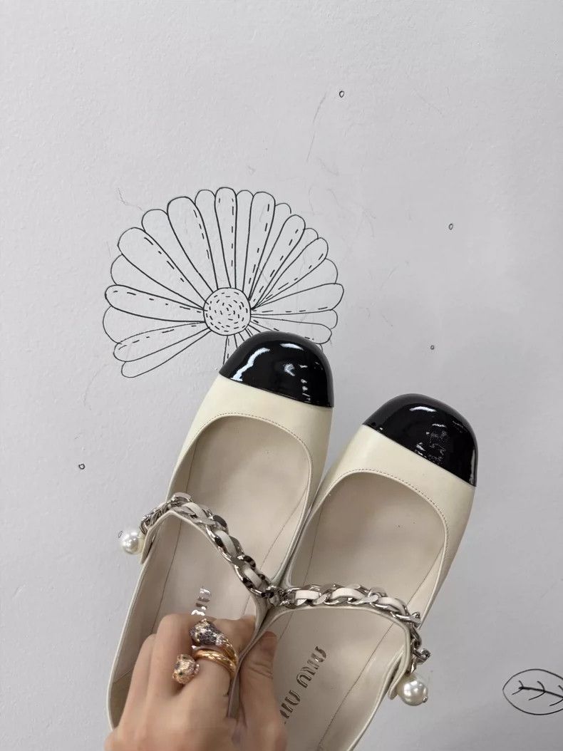 Prada Miu Miu Pearl Chain Flat Mary Jane Shoes Size US 8 / IT 38 - 2 Thumbnail