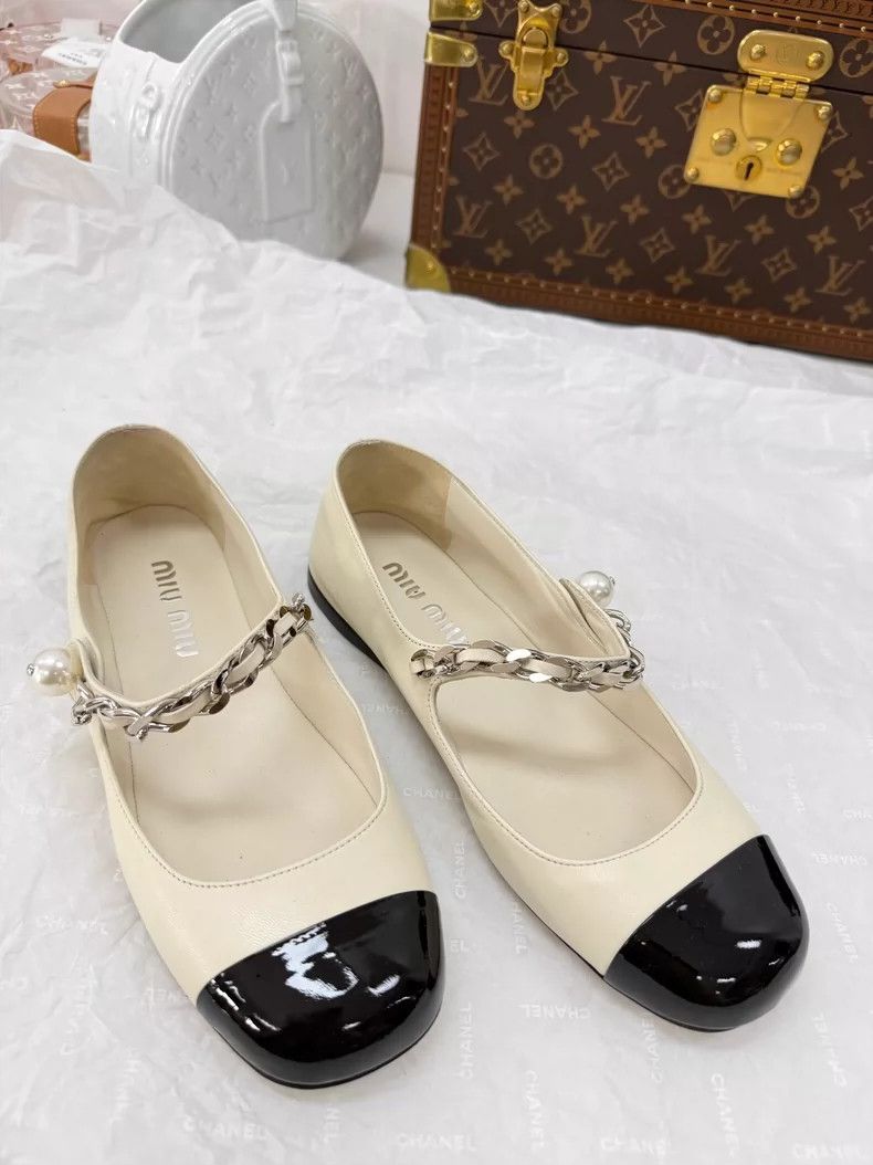 Prada Miu Miu Pearl Chain Flat Mary Jane Shoes Size US 8 / IT 38 - 3 Thumbnail