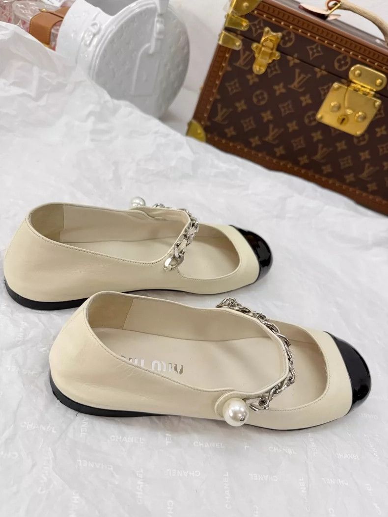 Prada Miu Miu Pearl Chain Flat Mary Jane Shoes Size US 8 / IT 38 - 4 Thumbnail