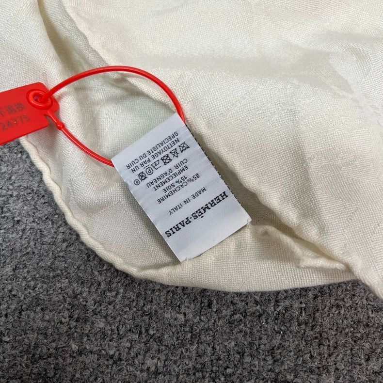 Hermes Hermes Cashmere Cape with Logo Design Size ONE SIZE - 4 Thumbnail