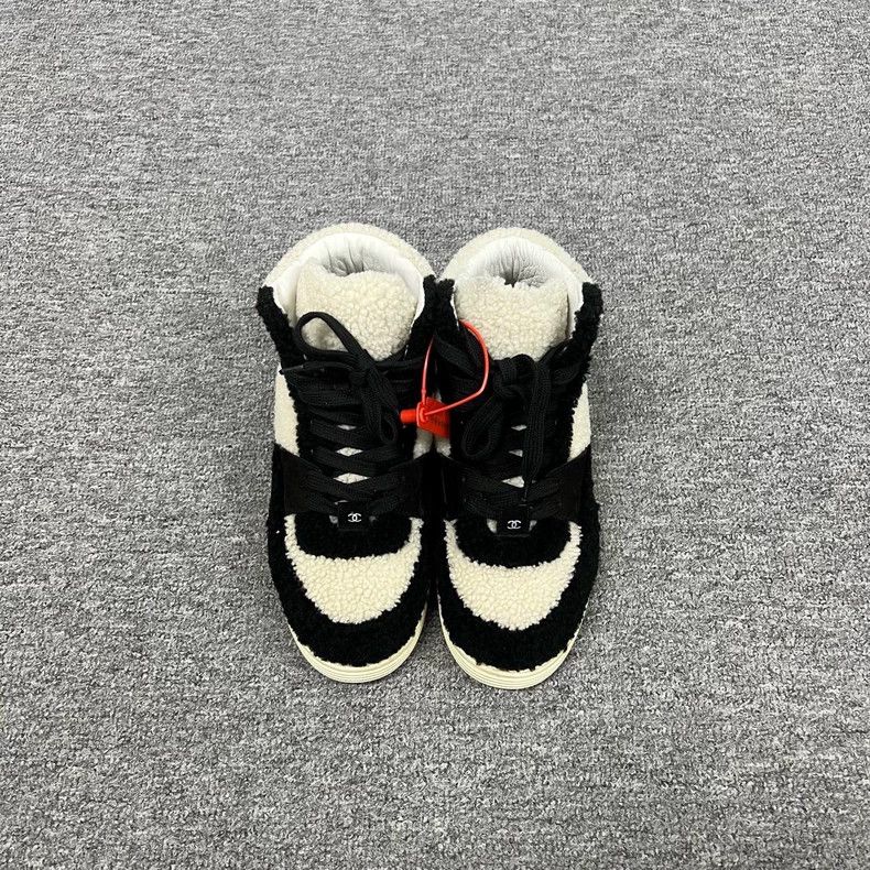 Chanel Chanel High-Top Teddy Bear Panda Sneakers Size US 8 / IT 38 - 4 Thumbnail