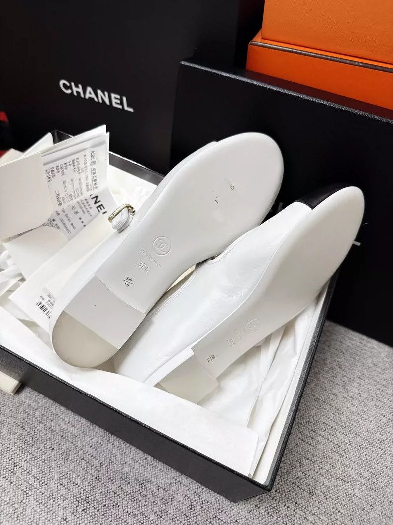 Chanel Chanel White and Black Mary Jane Flat Shoes Size US 8 / IT 38 - 5 Thumbnail