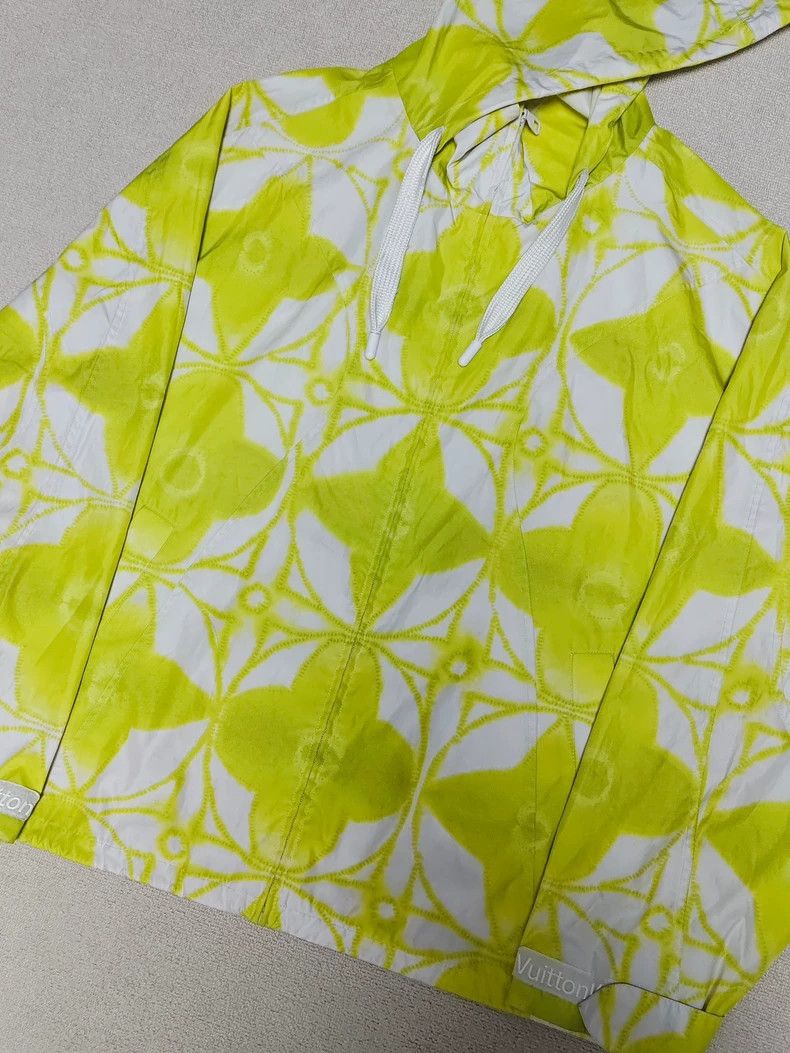 Louis Vuitton Louis Vuitton Yellow Patterned Jacket Size US L / EU 52-54 / 3 - 4 Thumbnail