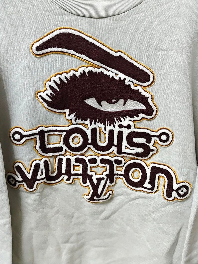 Louis Vuitton Louis Vuitton FW23 Logo Embroidered Sweatshirt Size US XXL / EU 58 / 5 - 3 Thumbnail