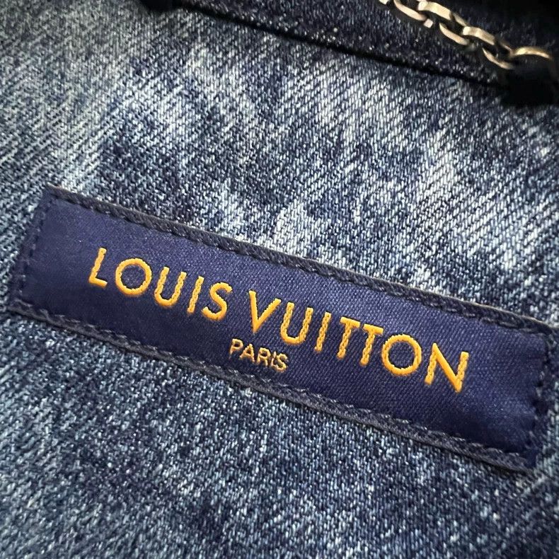 Louis Vuitton Louis Vuitton Denim Checkered Short Sleeve Shirt Size US L / EU 52-54 / 3 - 3 Thumbnail