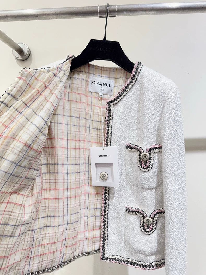 Chanel New Chanel Sparkly Jacket with Pockets Size US M / EU 48-50 / 2 - 7 Thumbnail