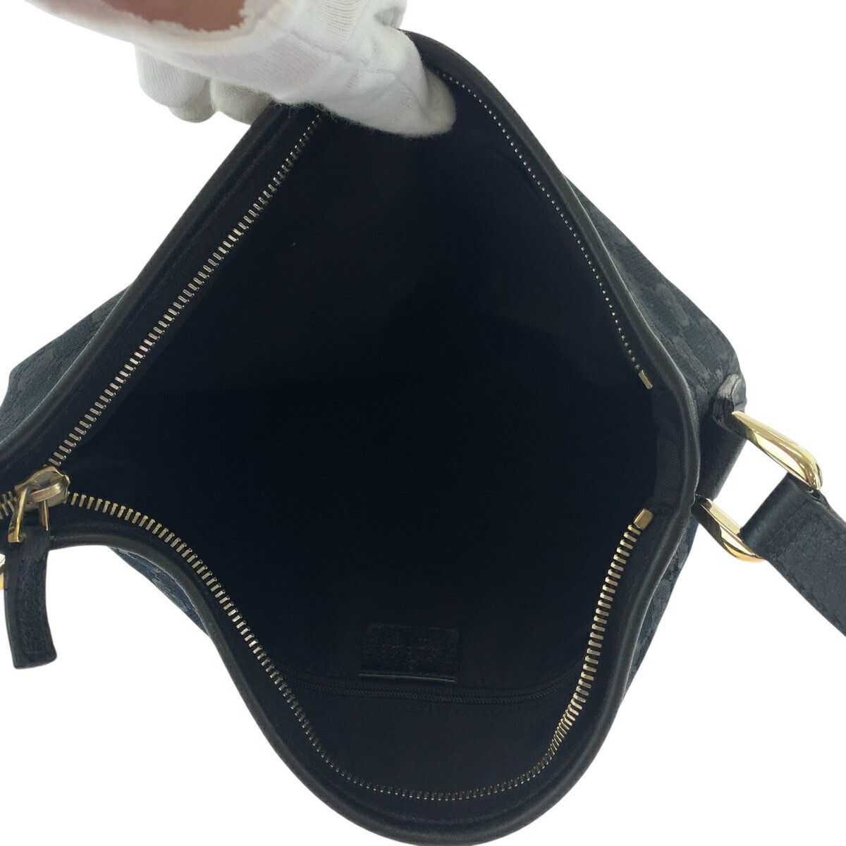 Gucci Gucci Gucci Abbey GG Canvas Shoulder Bag Canvas Shoulder Bag 131326 DUTY FREE for USA Size ONE SIZE - 9 Thumbnail
