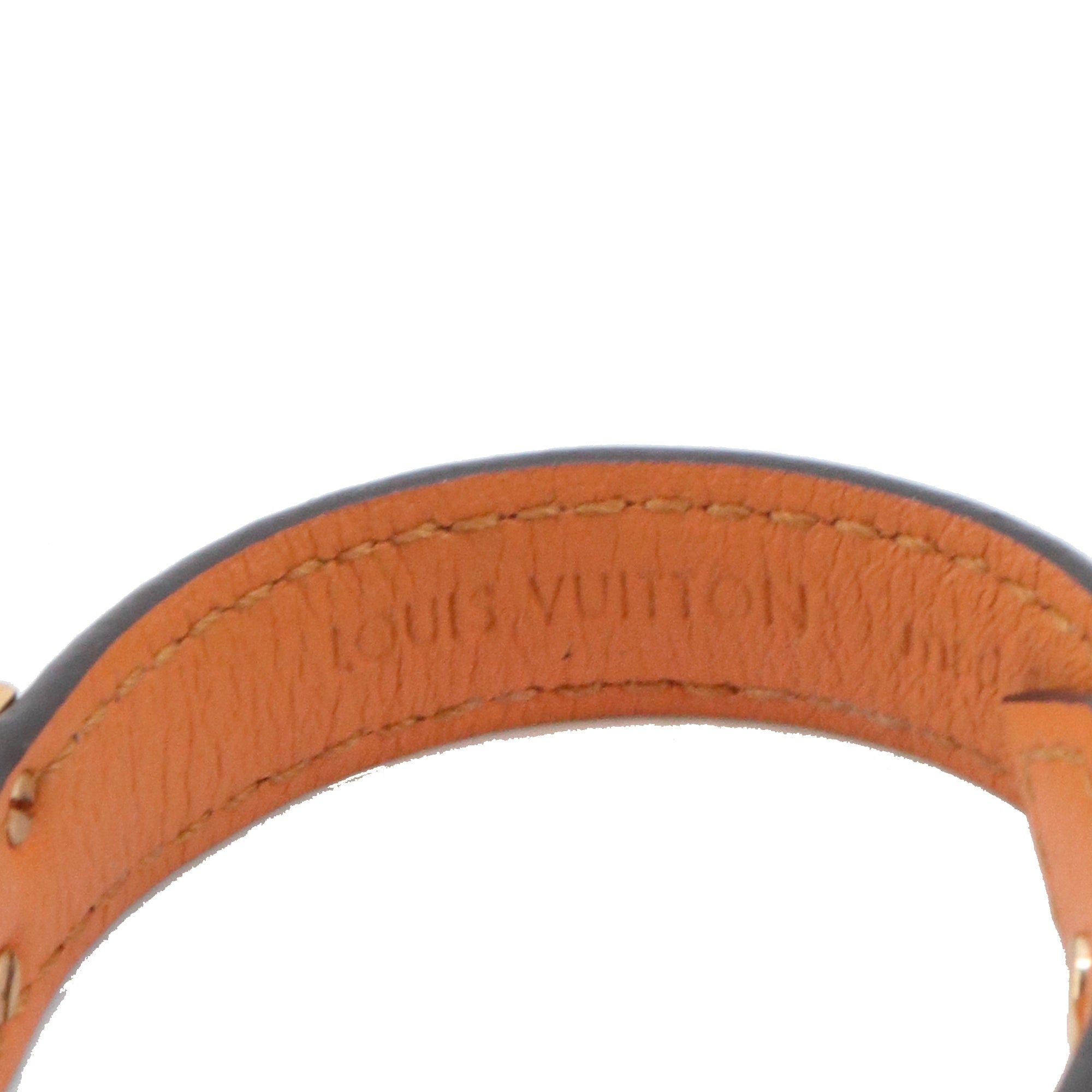 Louis Vuitton LOUIS VUITTON - Louis Vuitton Essential V bracelet in monogrammed canvas (T17) Size ONE SIZE - 5 Thumbnail