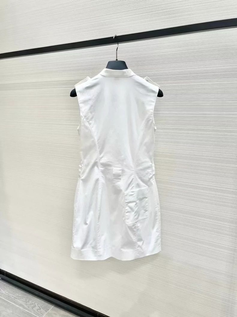 Louis Vuitton White Utility Dress by Louis Vuitton Size M / US 6-8 / IT 42-44 - 2 Thumbnail