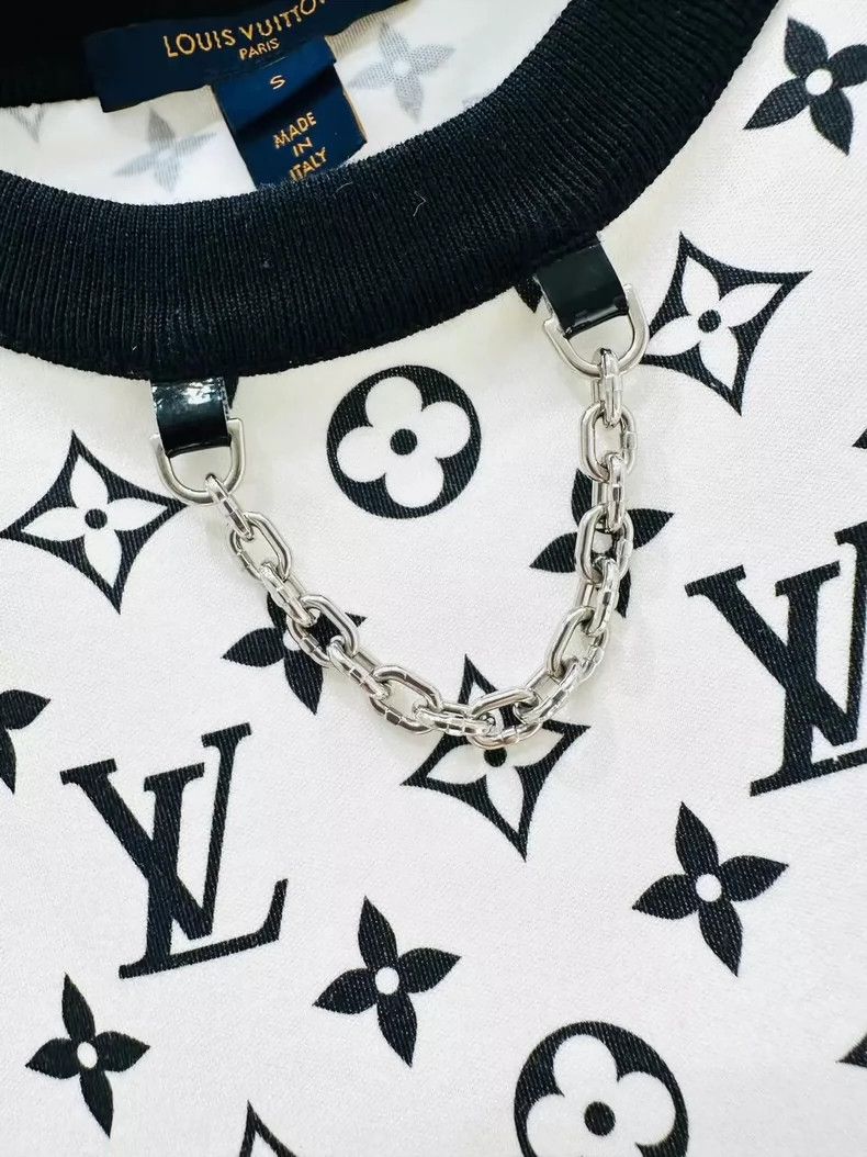 Louis Vuitton Elegant LV Logo Short Sleeve Top Size US S / EU 44-46 / 1 - 4 Thumbnail
